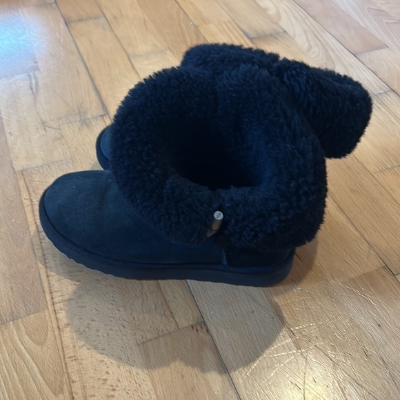 UGG black short foldable top with wooden toggles Womens 8 - Picture 10 of 13